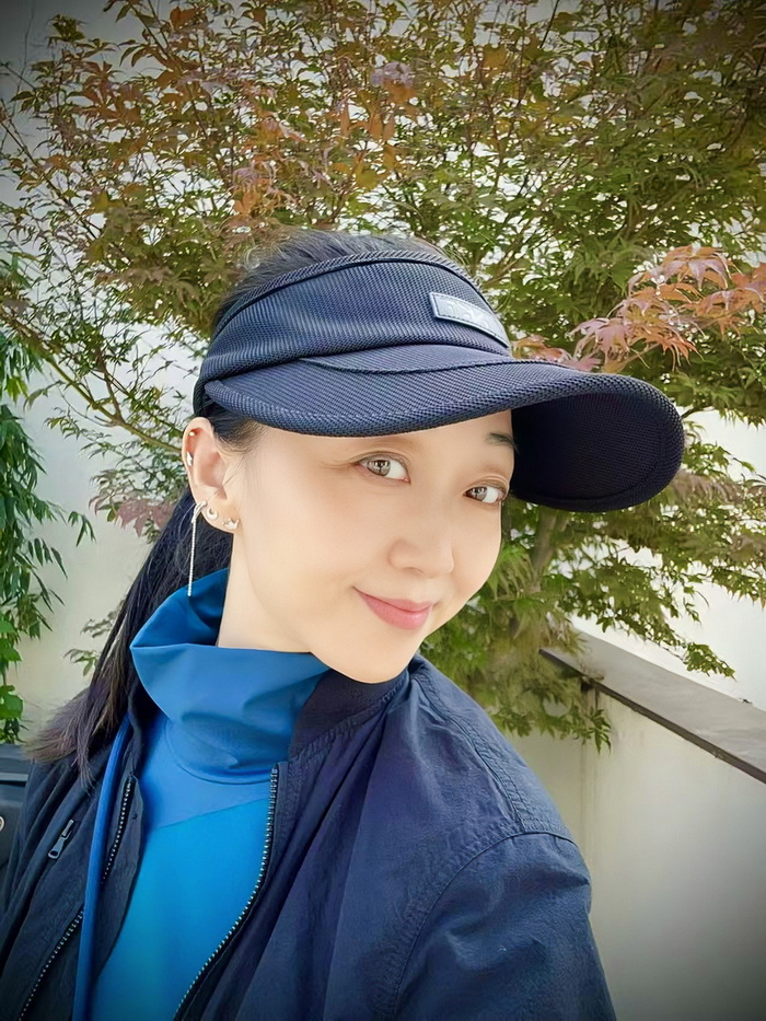 Yanzi Chen 2025 - 副本.jpg Yanzi Chen 2025 - 副本.jpg